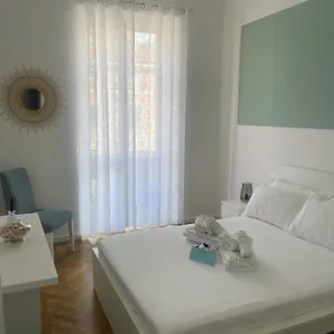 Ridi Che Ti Passa, Stanza In Con Bagno Privato Alassio